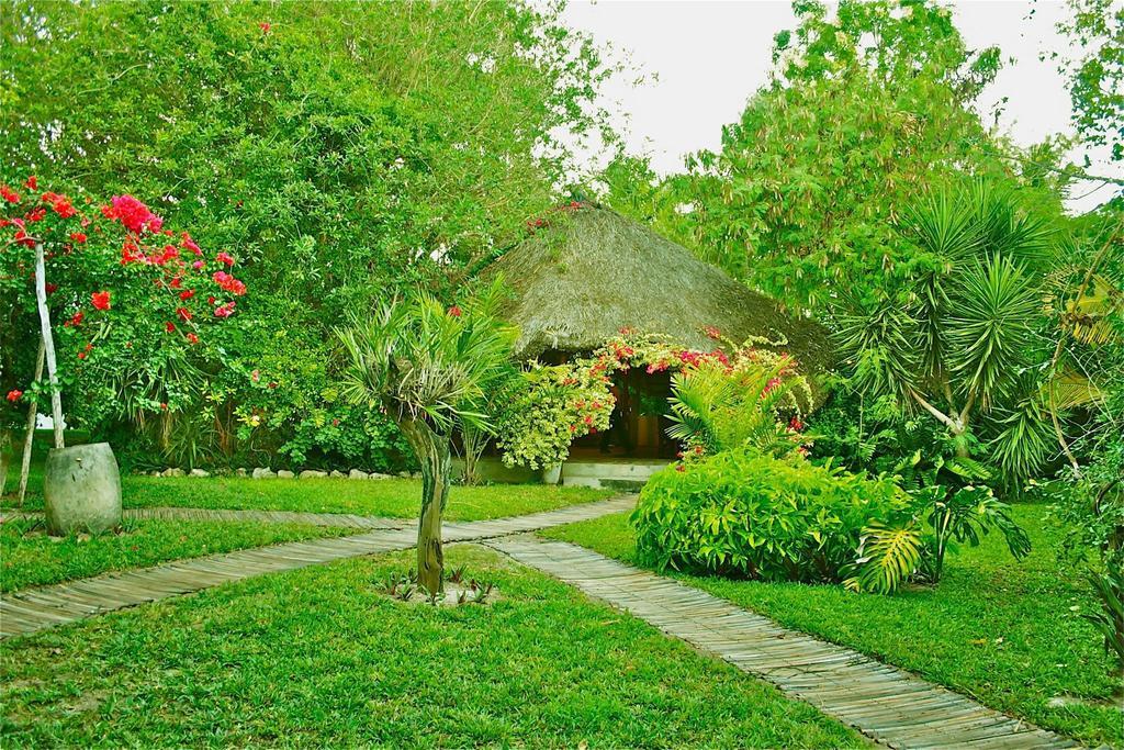 Palmeiras Lodge Vilanculos Exterior foto